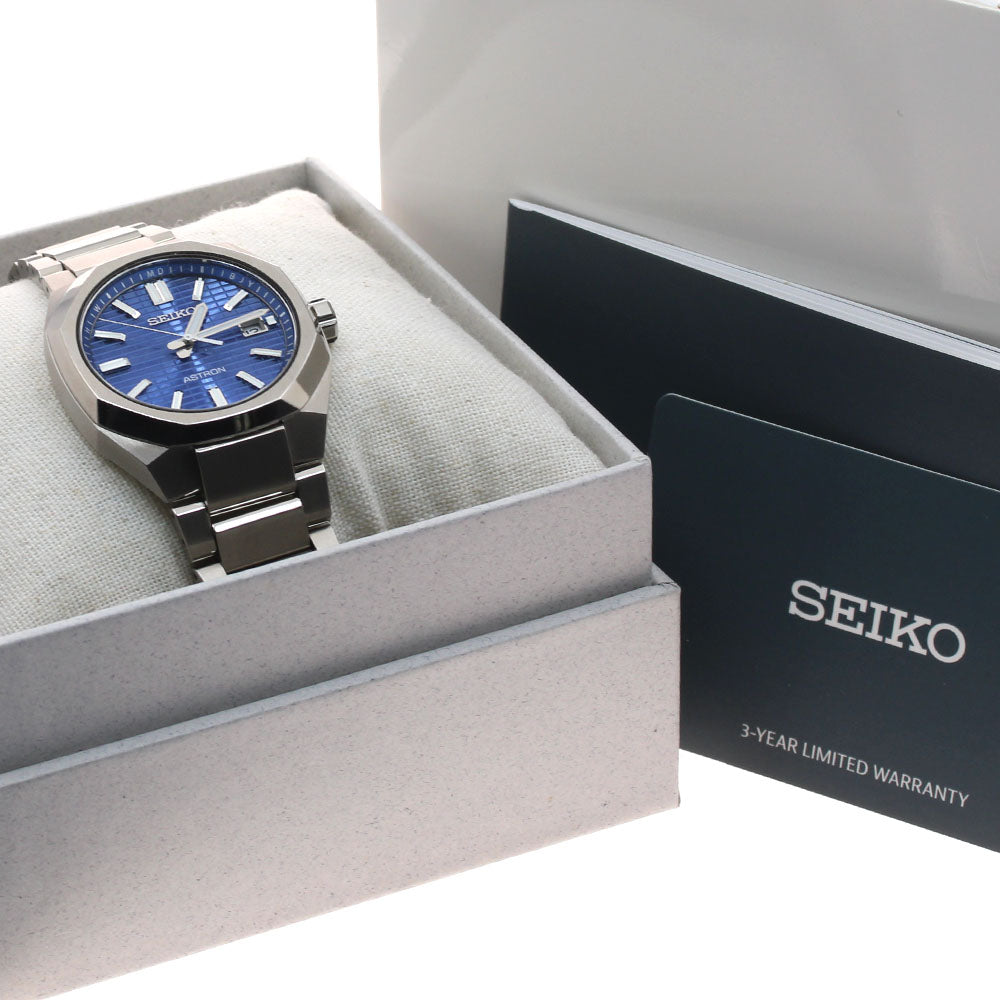 SEIKO SBXY061/7B72-0AF0 Astron Nextar Date Solar Radio Controlled Men's Watch Excellent Condition with Box and Warranty.