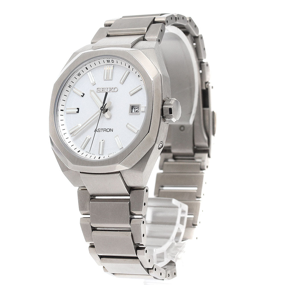 SEIKO SBXY081/7B72-0AF0 Astron Nextar Date Solar Radio Controlled Men's Watch Excellent Condition with Box and Warranty.